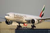 emirates.boeing-777-31h-er.a6-ecr.2012.06.30.imgi2211.cc