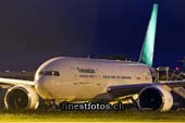 turkmenistan-airlines.boeing-777-22k-lr.ez-a777-.2012.10.07.img_4858.cc